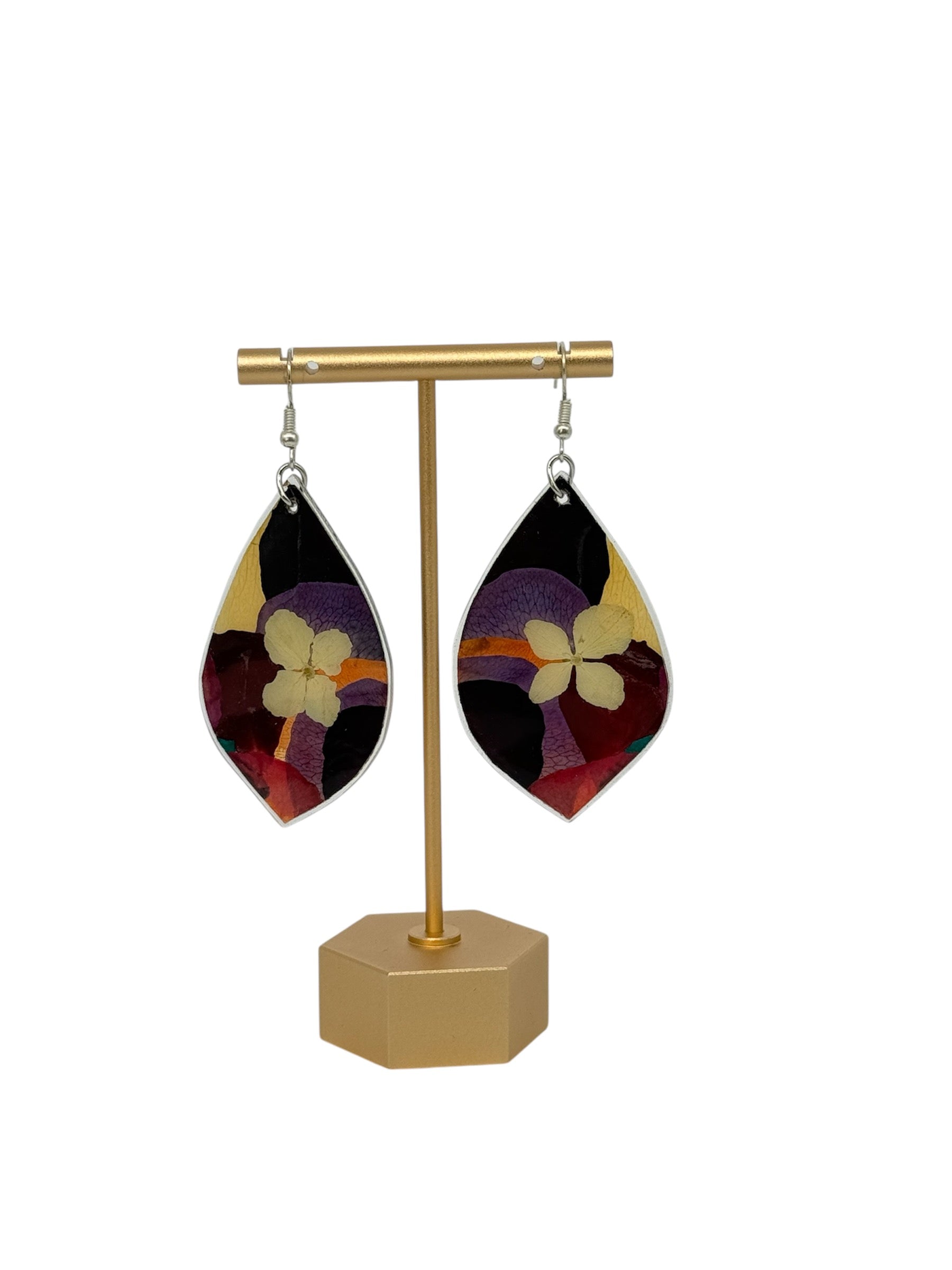 Tear Drop Natural Pressed Flower Earrings - Corazón Clothing